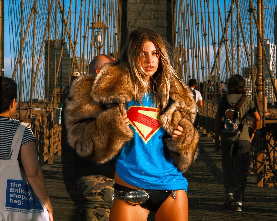superwoman takes nyc.@davidkomalondon 📸- @gabriel.stewart